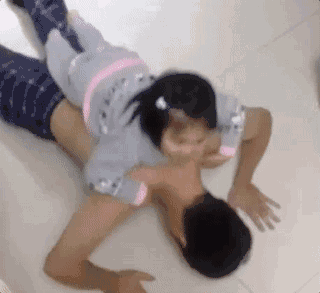 俯卧撑