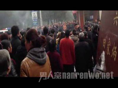 小伙和室友吵架被割喉