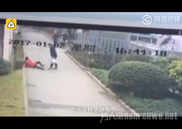 上海女研究生反驳男学霸观点 被尾随暴打