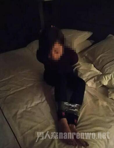 女子绑架自己