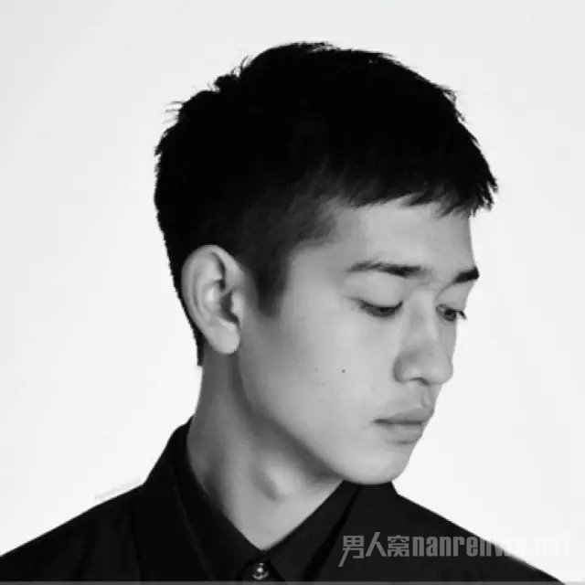年轻男子发型