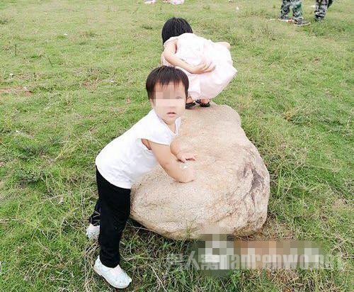 温州2岁女童的眼睛会在暗处发光 查出是眼癌