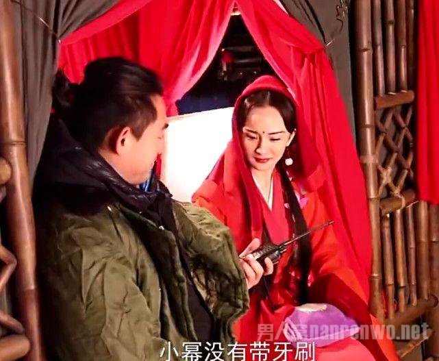 杨幂的表情暴露了一切