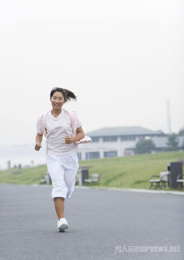 Ů������