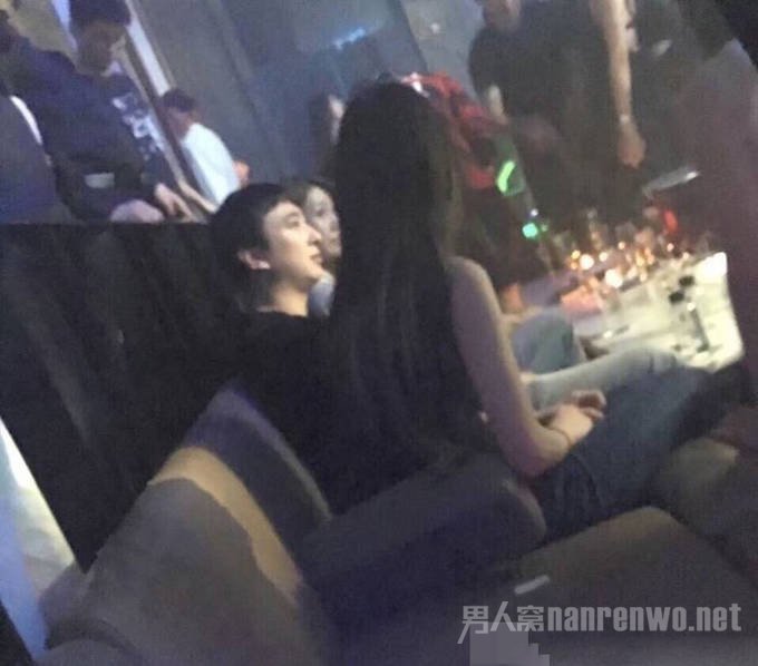 王思聪夜场