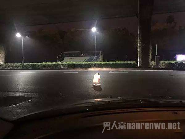 点亮车灯