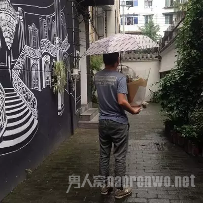 有人租六回帮忙送花