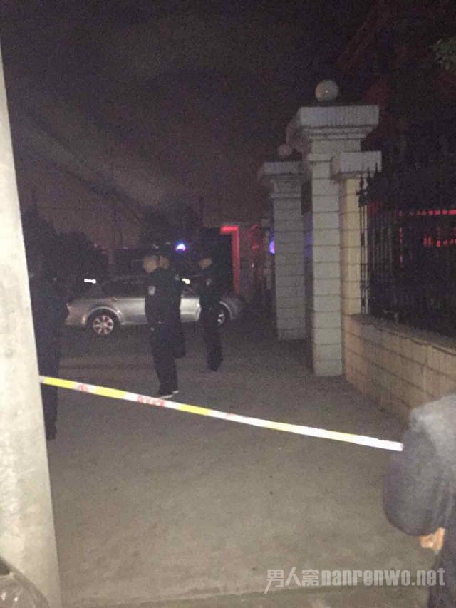 名医家中遇害