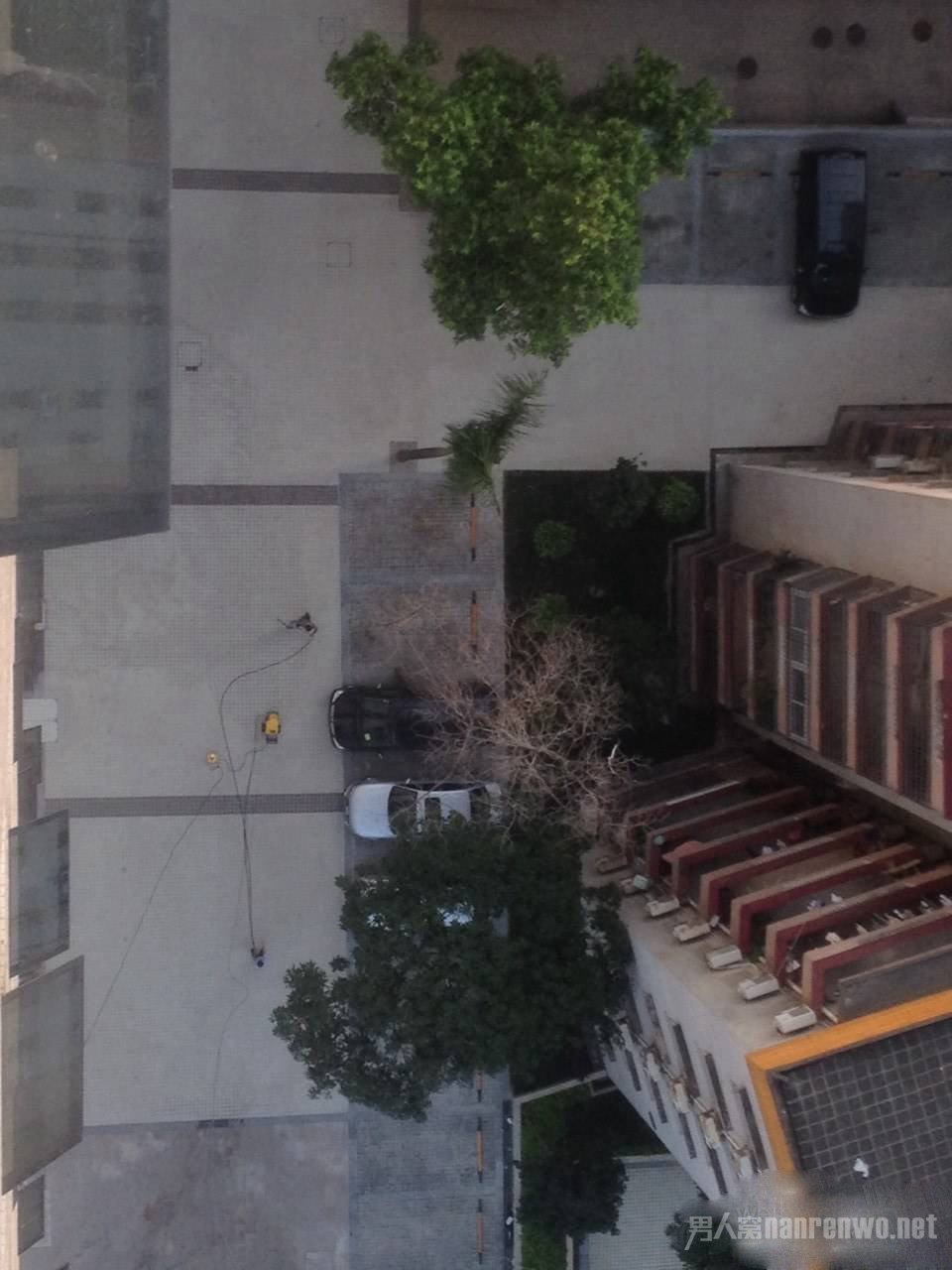 广州一学生坠楼身亡