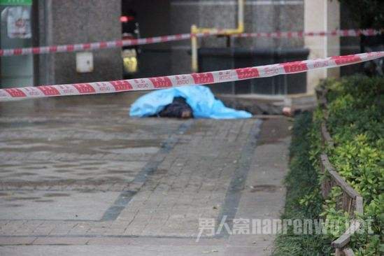坠楼身亡