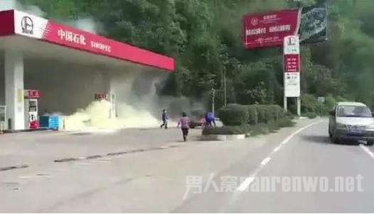加油站