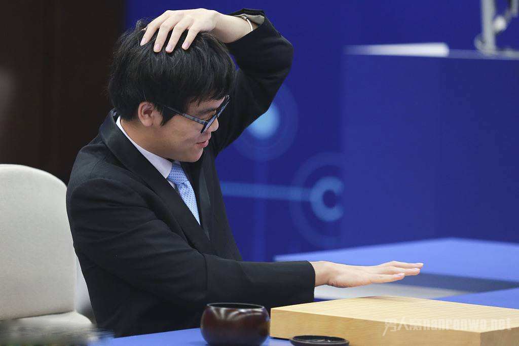 ½
