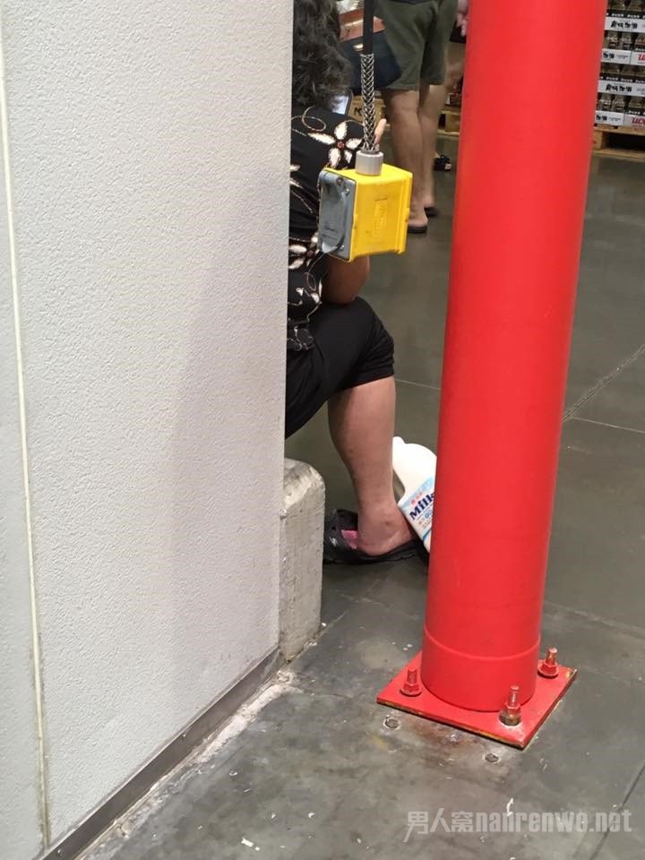 用牛奶敷脚