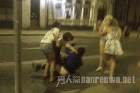 女孩戏耍殴打乞丐致死