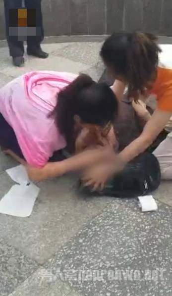 抢救老人