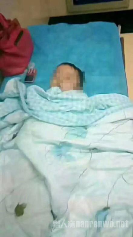 男童被闷死