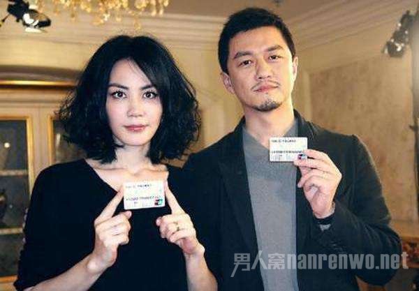 王菲发短信怒斥李亚鹏