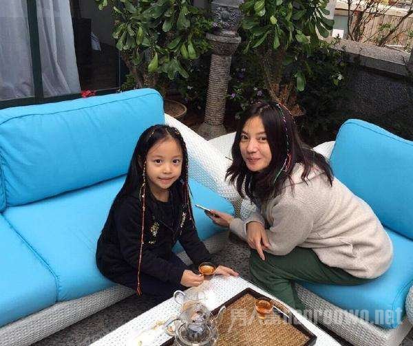 赵薇女儿