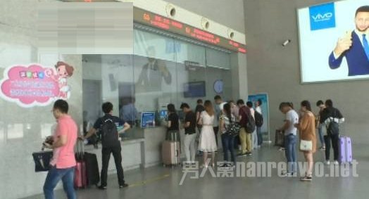 余姚铁路北站南售票厅