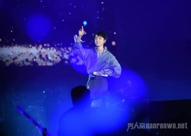 王俊凯生日会