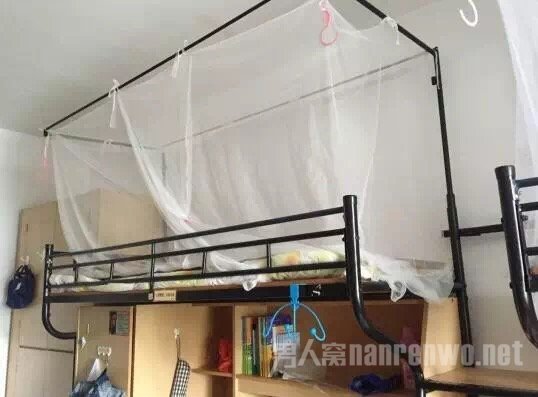宿舍上下铺