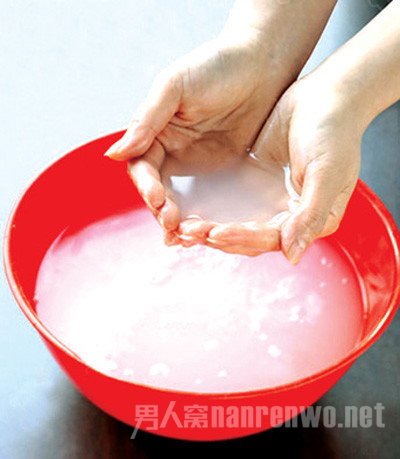 淘米水淡化色素