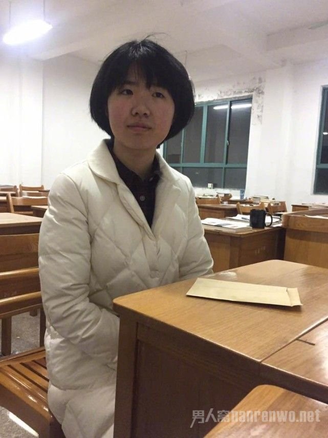 申屠佳颖