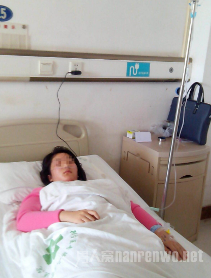 女生疑宿舍内被打