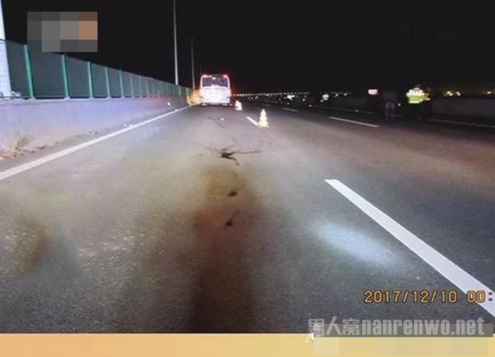 高速路惊现幽灵车
