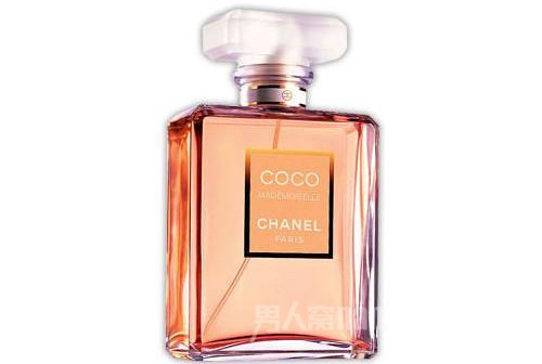coco香水清新和斗胆不羁你都可以具有:女人桀骜不羁什么意思