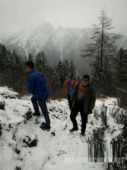 ����Υ���ɽŮ������ʧ��