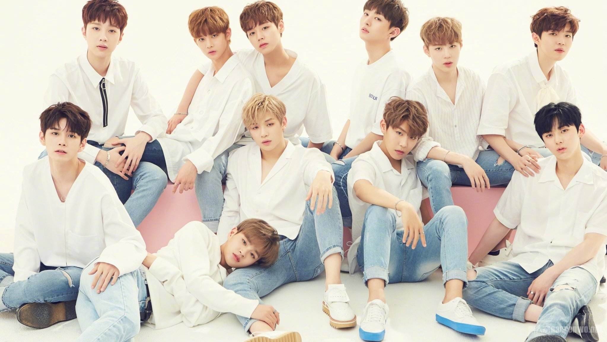 WANNAONE完整体出击《认哥》