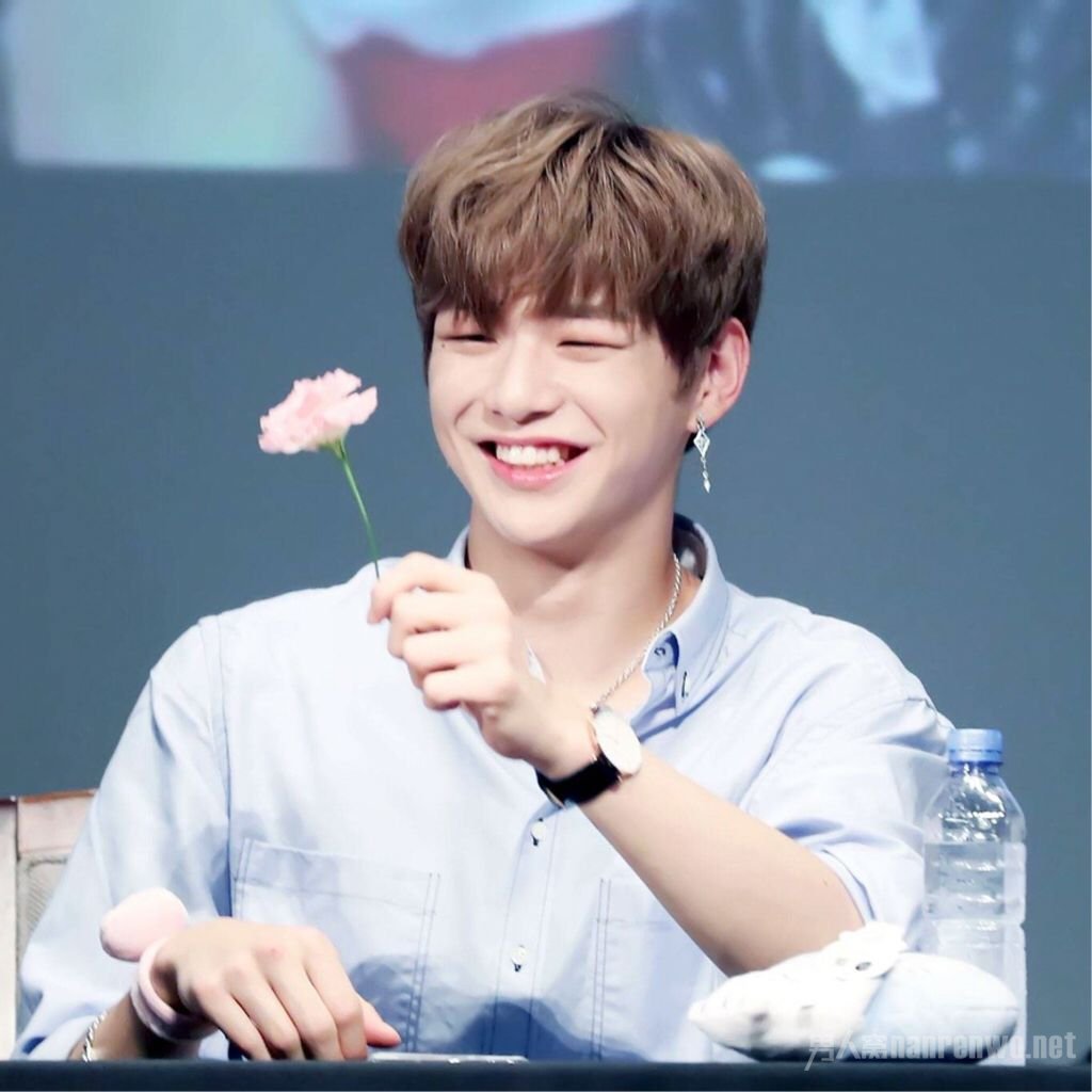 WANNAONE成员姜丹尼尔
