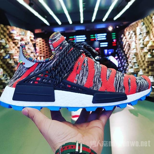 菲董 x Hu NMD