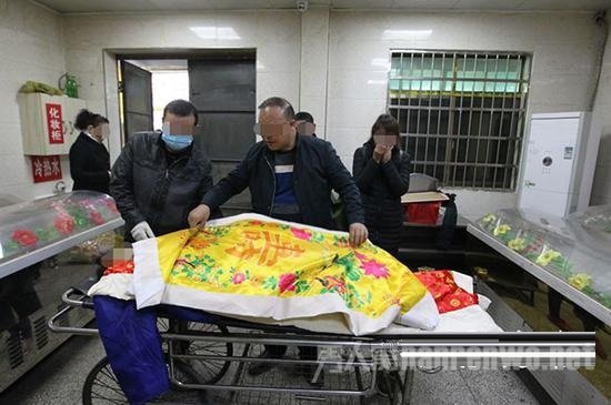 经检测，黄先生已无生命体征