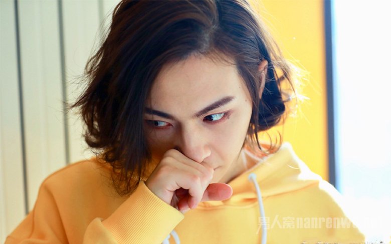 周锐发型