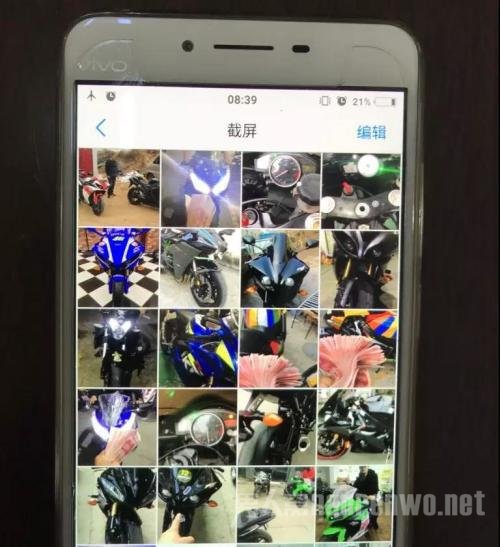 戴人脸3D面具盗窃