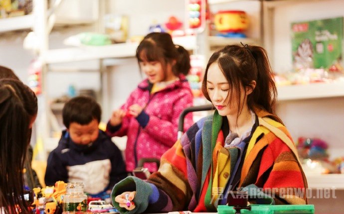 嗯哼是一个相当有主见的小孩