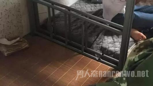 钻栏杆比身材