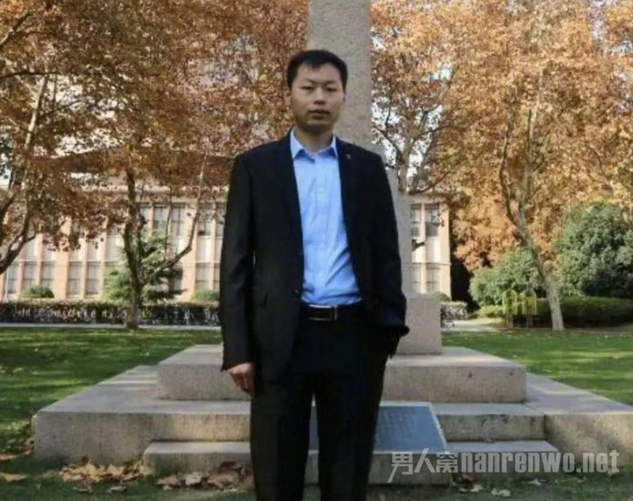 李东