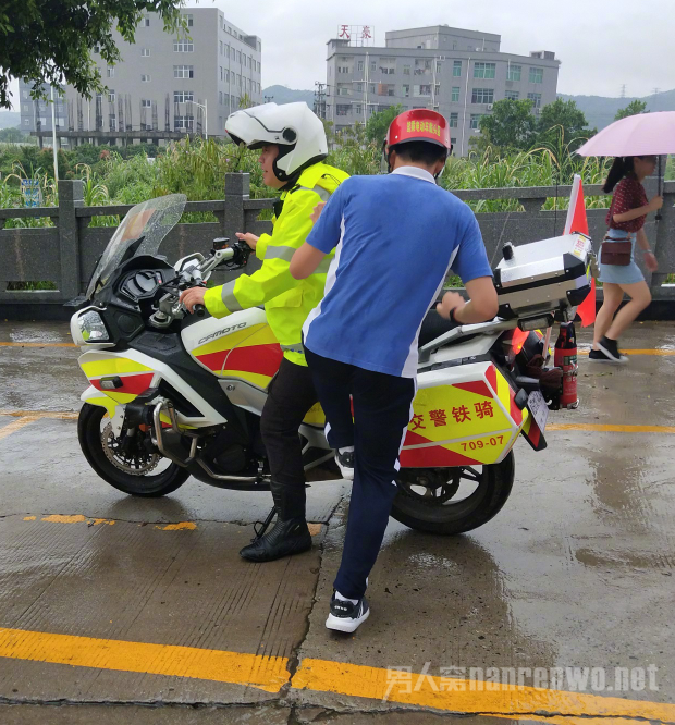 考生忘带准考证