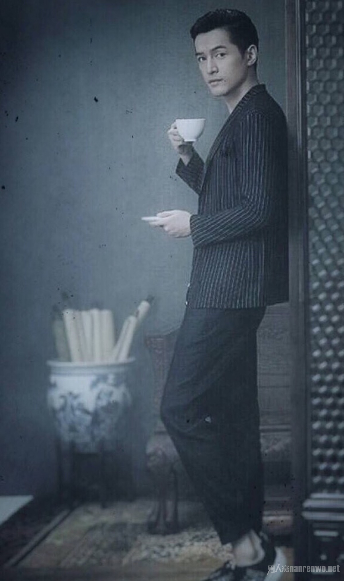 д