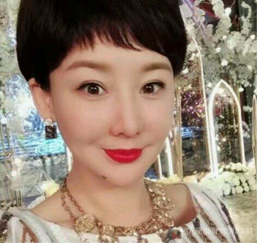 买红妹近照