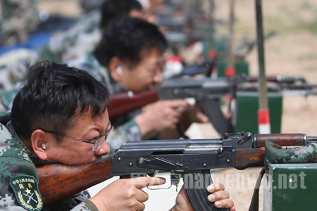 射击现场——认真射击