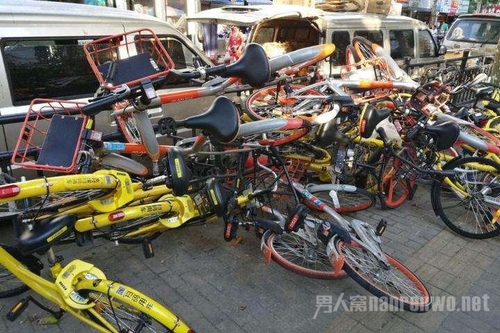 共享单车无序投放