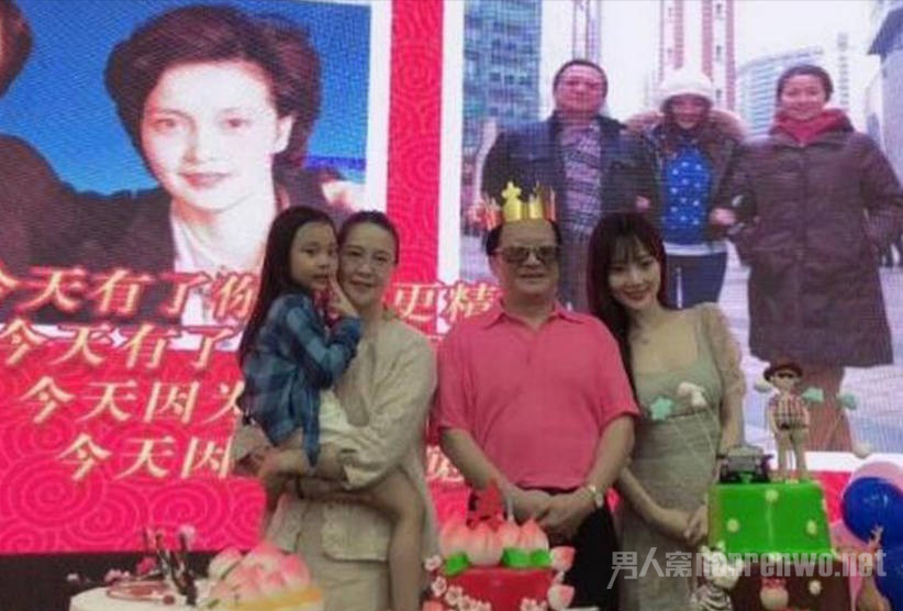 李小璐父亲庆生照