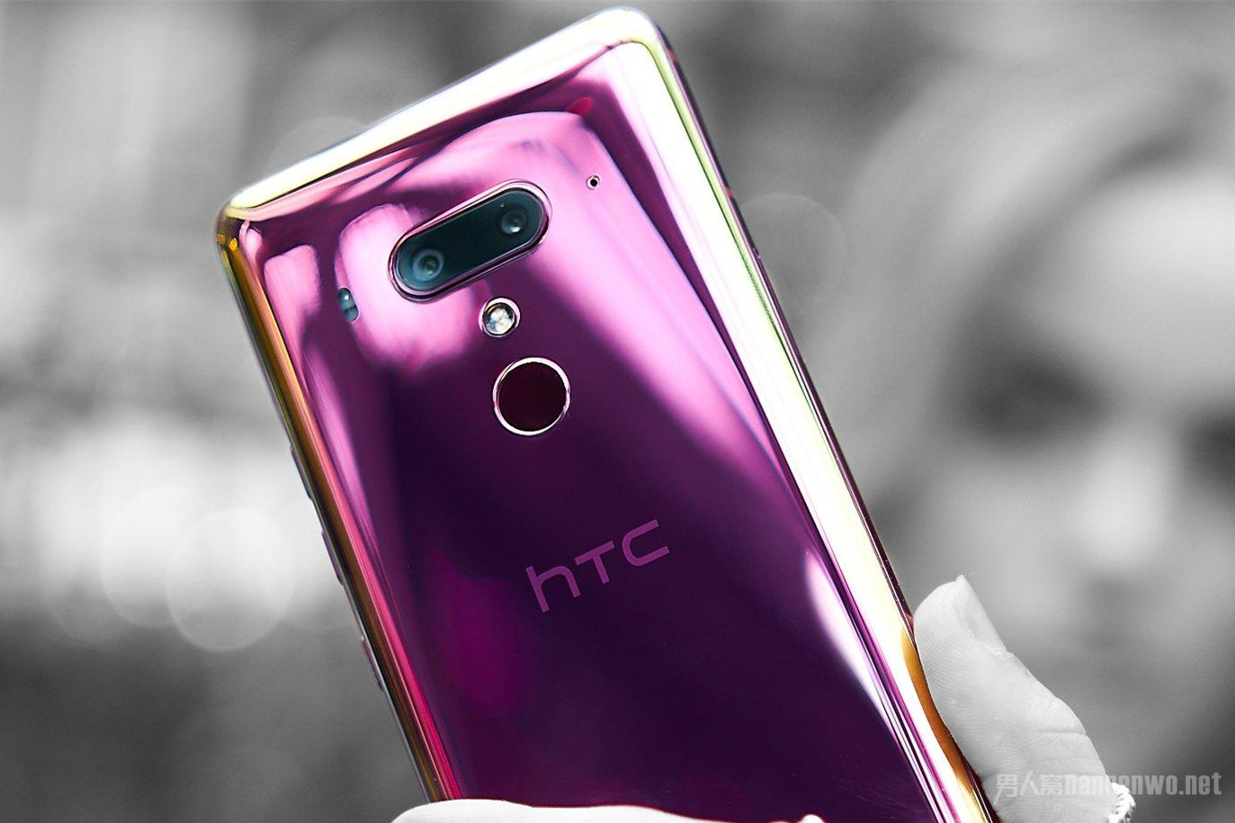 HTC营收下滑