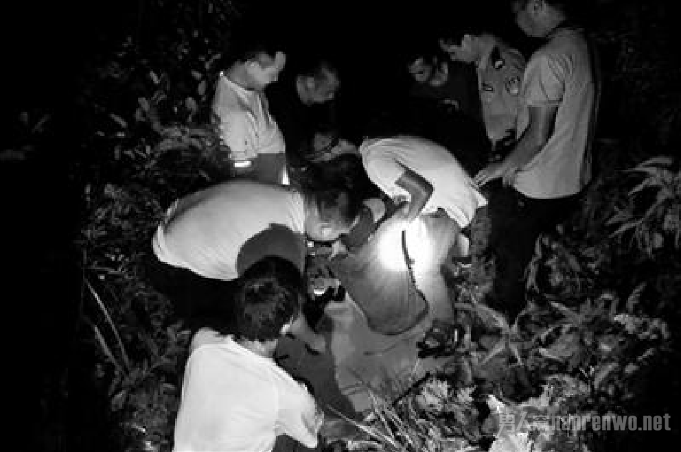 男子被“野猪夹”困住靠野果求生