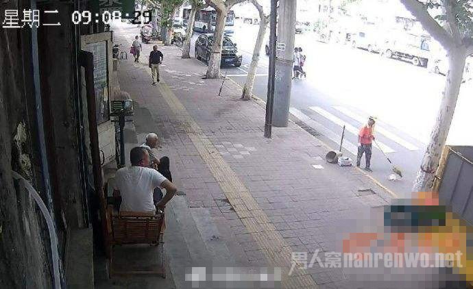 疑似检查员故意诬陷环卫工