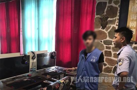 刘济生被警方抓获后指认现场